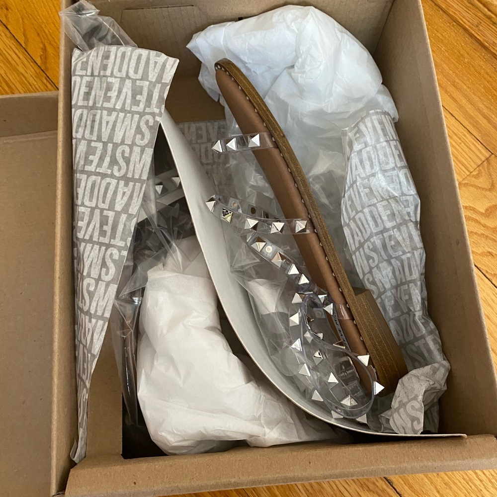 Travel Wrap around sandals by Steve Madden